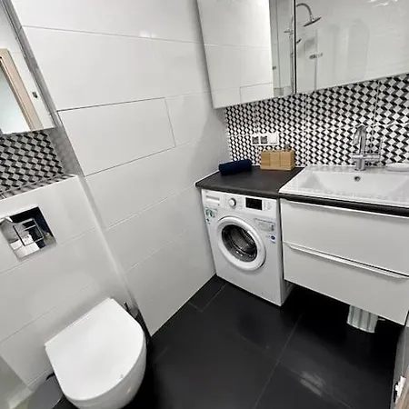 Cozy Near Magnolia - Private Parking דירה ורוצלב