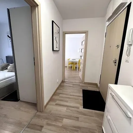 Cozy Near Magnolia - Private Parking ורוצלב