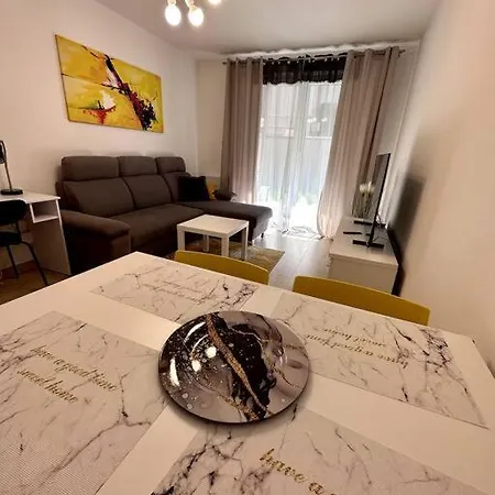 דירה Cozy Near Magnolia - Private Parking